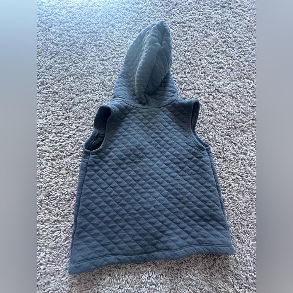 Preloved Carter's Quilted Vest in Charcoal - Picture 3 of 3